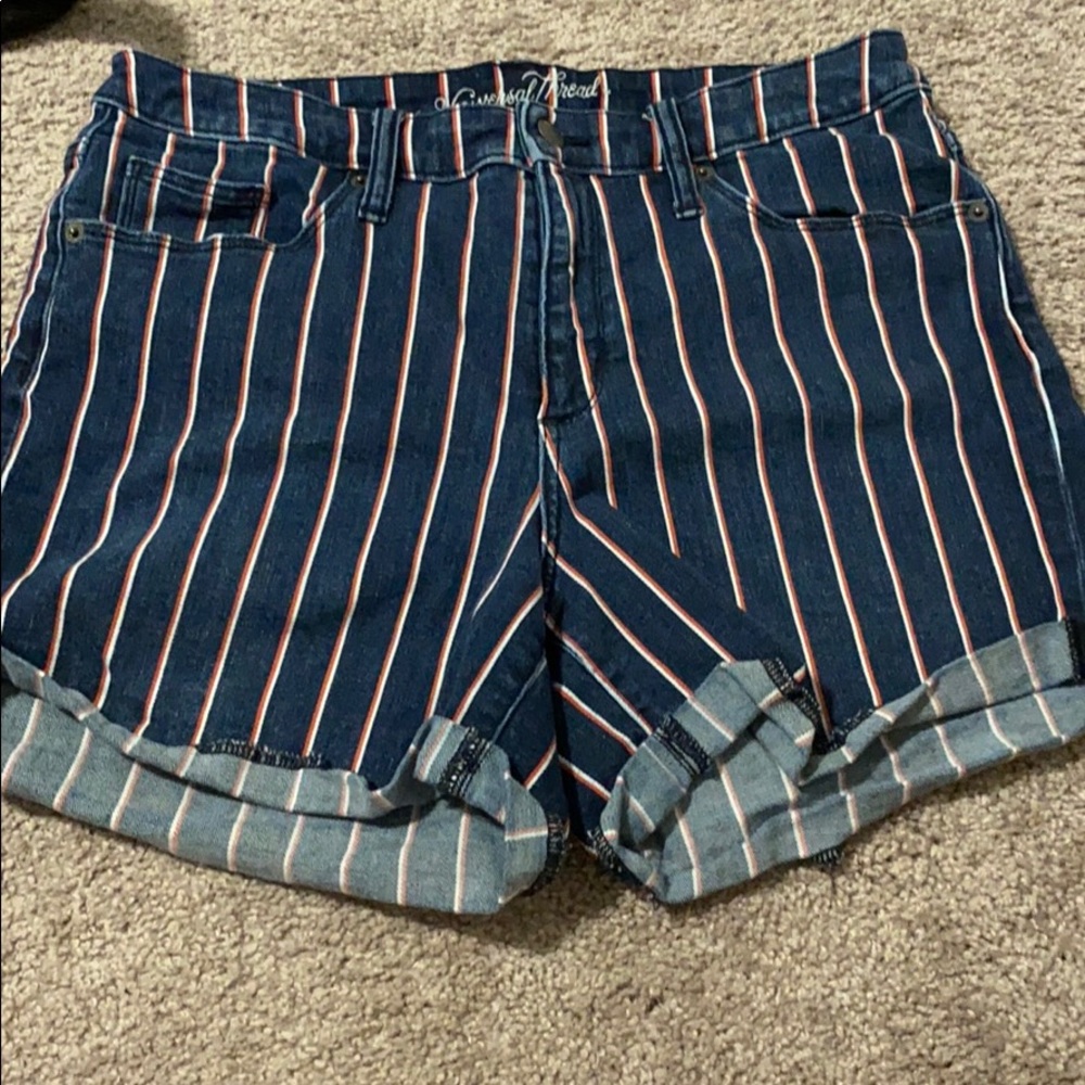 Universal Thread Shorts
